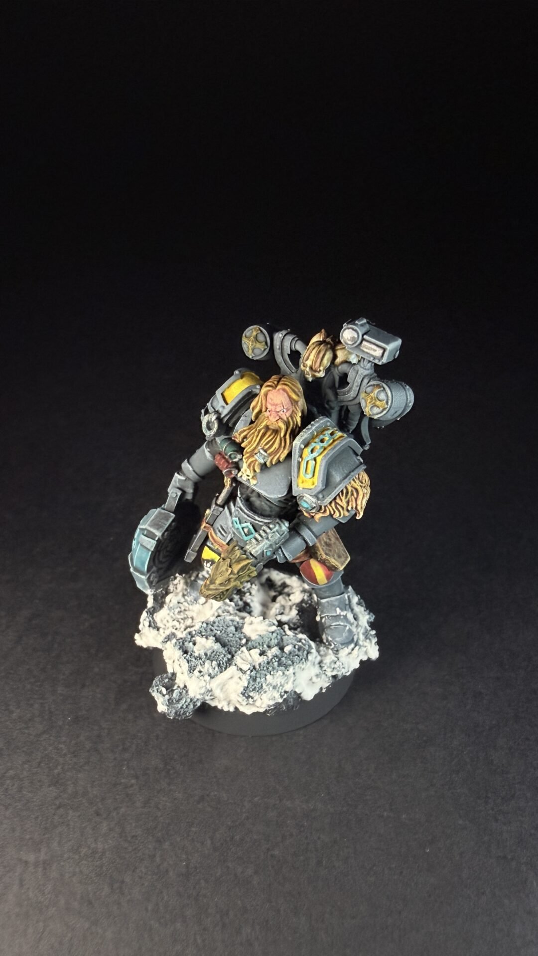 Painted Space Wolves Wolf Scout Trapmaster with plasma pistol and combat blade on snowy base