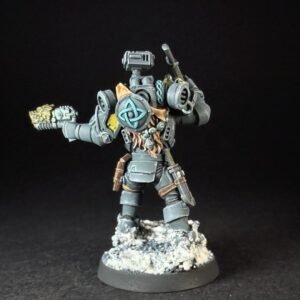 Painted Wolf Scout Hunter_2027 Painted Wolf Scout Hunter with Plasma Pistol and Combat Blade on snowy base.