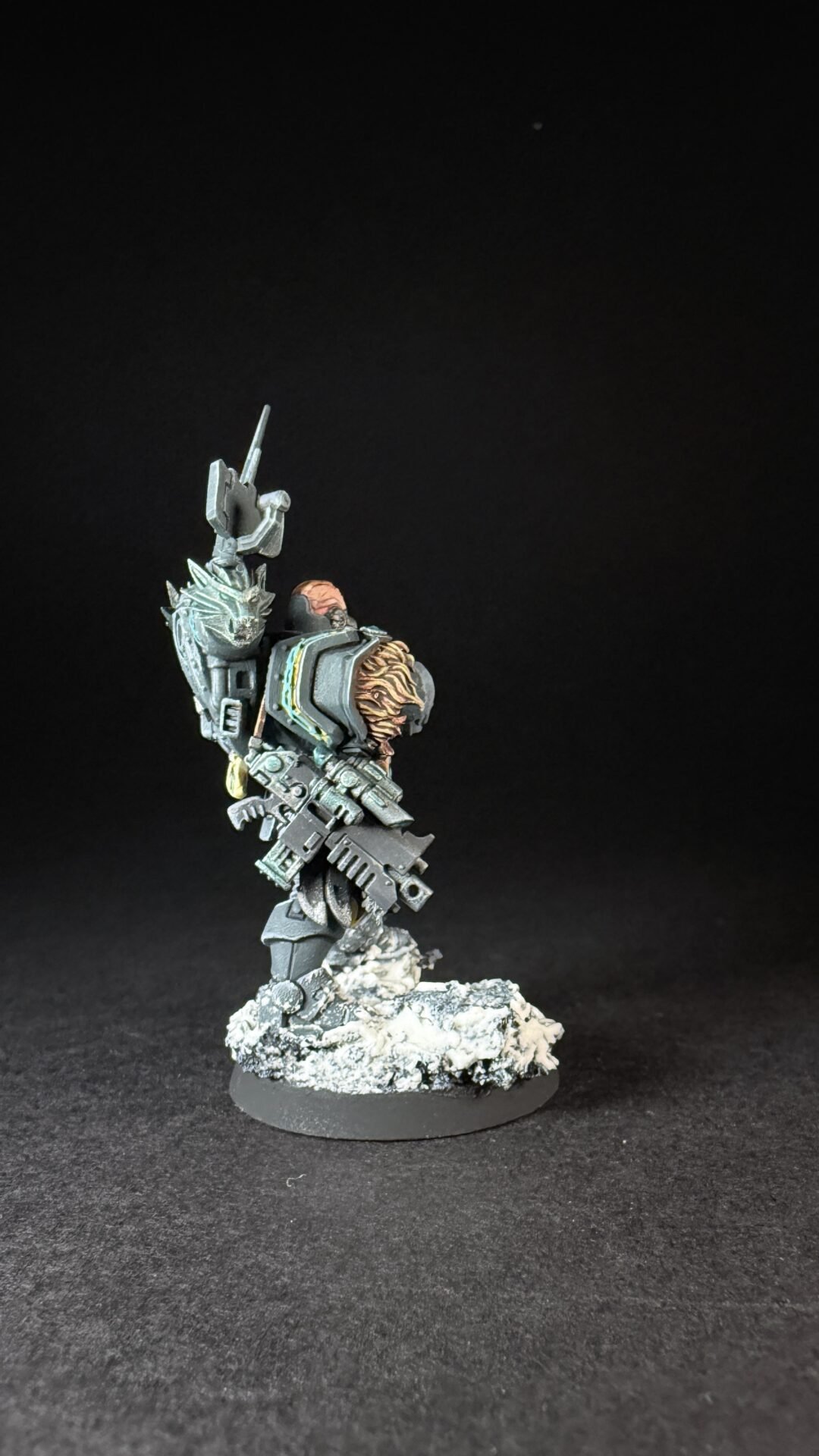 Painted Wolf Scout Frosteye with Instigator Bolt Carbine on a snowy base.